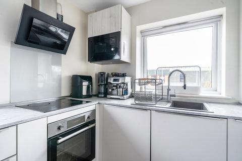 1 bedroom flat for sale, High Wycombe,  Buckinghamshire,  HP12