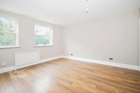 2 bedroom ground floor flat to rent, Wedglen Estate Midhurst GU29