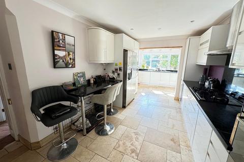 4 bedroom detached house for sale, Main Road, Hockley