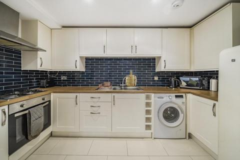 1 bedroom flat for sale, Mandrell Road, Brixton