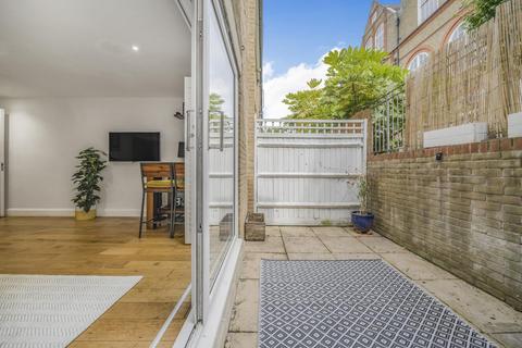 1 bedroom flat for sale, Mandrell Road, Brixton