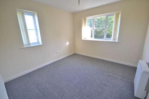 2 bedroom apartment to rent, Greendale Drive, Radcliffe M26