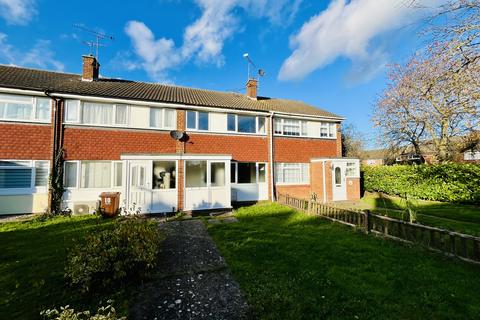 3 bedroom terraced house to rent, Moss Path, Chelmsford