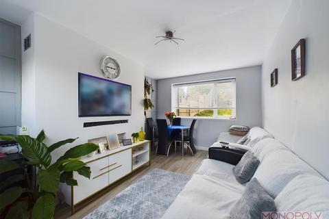 10 Glanrafon, Rhosllanerchrugog, Wrexham, LL14 2DN