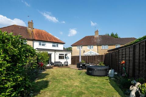 3 bedroom semi-detached house for sale, Springfield Close, Croxley Green