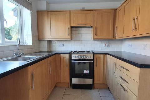 2 bedroom terraced house to rent, Holm Oak Road, Hereford HR2