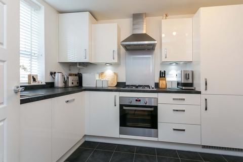 15 Kenyon Way, Slough, SL3 8DT