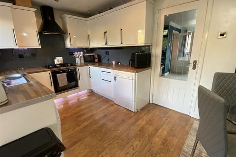 undefined, School Close, Albert Village DE11