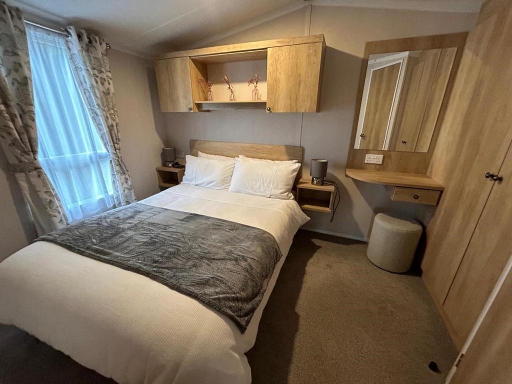 Master Bedroom.jpg