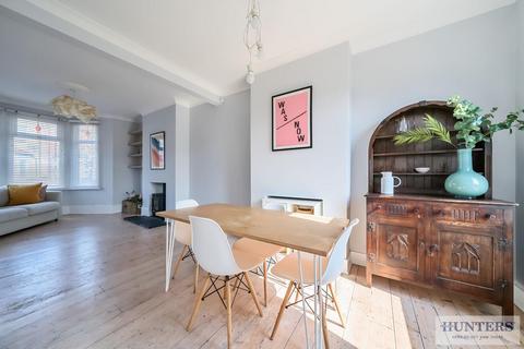 124 Abbey Grove, Abbey Wood, London, SE2 9EP