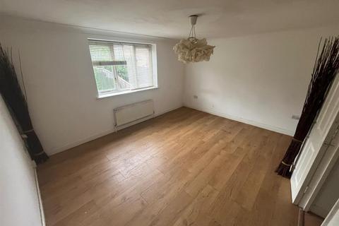 4 bedroom terraced house to rent, Lampeter Close, London