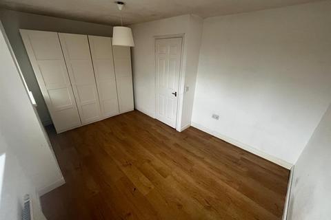 4 bedroom terraced house to rent, Lampeter Close, London