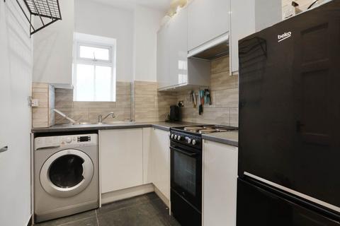 2 bedroom flat to rent, Dalston Lane, Hackney Central