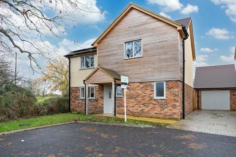 5 bedroom detached house for sale, Main Road, Gloucester GL2