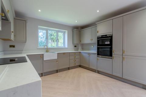 undefined, Main Road, Gloucester GL2