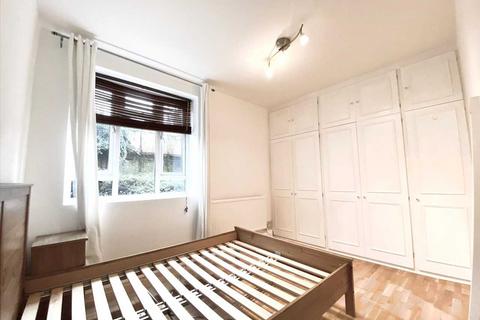 3 bedroom apartment for sale, Robert Owen House, London