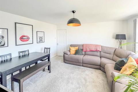 3 bedroom apartment for sale, STATION ROAD, Westcliff-On-Sea