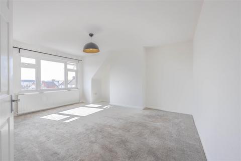 3 bedroom apartment for sale, STATION ROAD, Westcliff-On-Sea