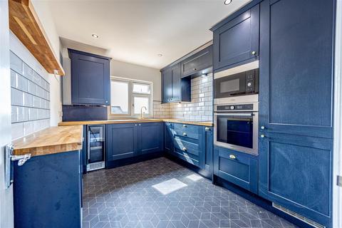 3 bedroom apartment for sale, STATION ROAD, Westcliff-On-Sea