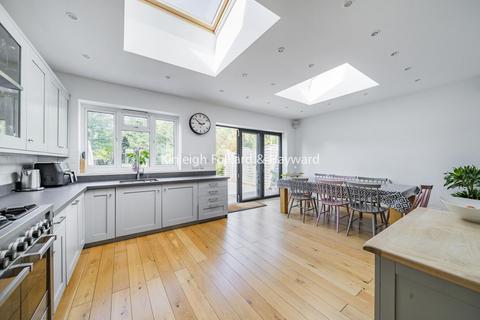 13 Celtic Avenue, Bromley, BR2 0RU