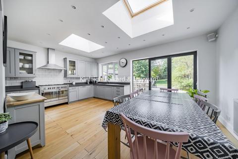 13 Celtic Avenue, Bromley, BR2 0RU