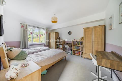 13 Celtic Avenue, Bromley, BR2 0RU