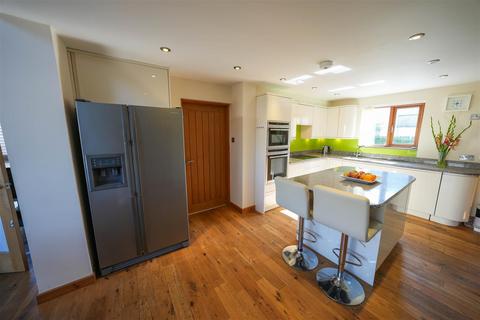 3 Beacon Rise, Chulmleigh, EX18 7BP