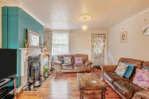 3 bedroom terraced house for sale, Tonbridge Road, Wateringbury, Maidstone