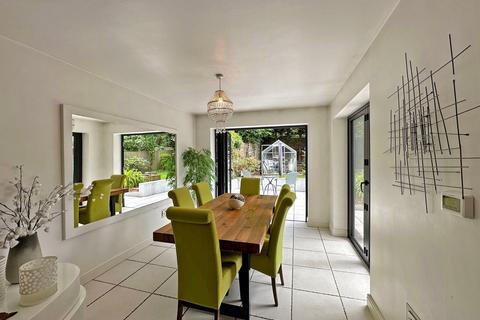 80 Rookery Road, Wombourne, Wolverhampton, WV5 0JQ
