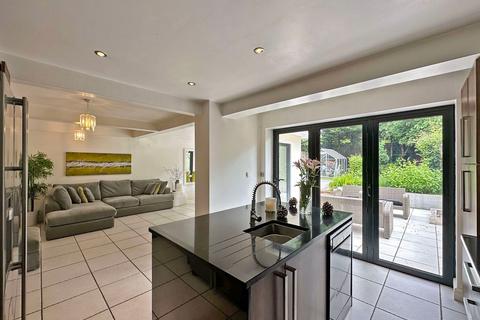 80 Rookery Road, Wombourne, Wolverhampton, WV5 0JQ