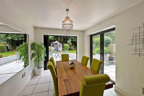 80 Rookery Road, Wombourne, Wolverhampton, WV5 0JQ