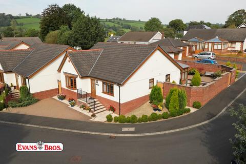 3 bedroom bungalow for sale, Clos Bolahaul, Cwmffrwd, Carmarthen