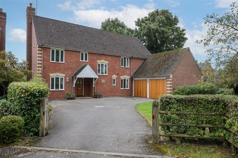 4 bedroom detached house for sale, Walton Way, Wellesbourne