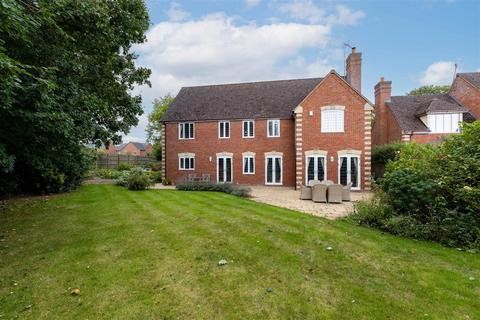 4 bedroom detached house for sale, Walton Way, Wellesbourne