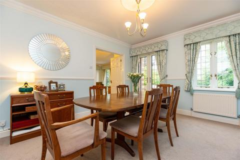 4 bedroom detached house for sale, Walton Way, Wellesbourne