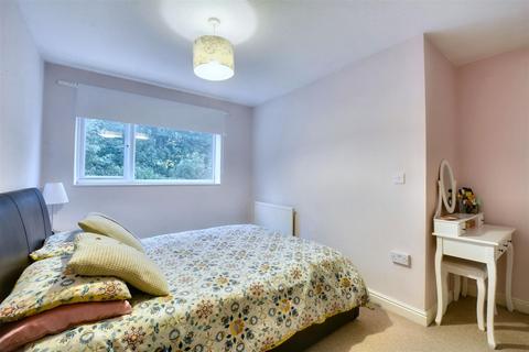 3 bedroom terraced house for sale, Hadrian Gardens, Nottingham