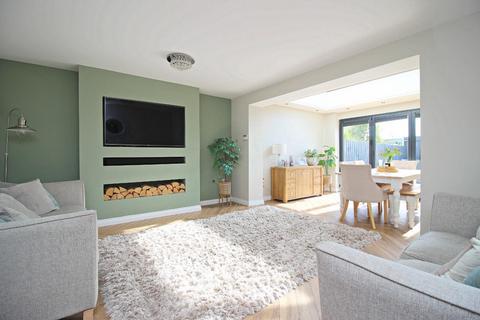 25 Bowes Gardens, Springwell, Gateshead, NE9 7NZ