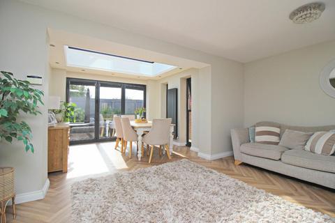 25 Bowes Gardens, Springwell, Gateshead, NE9 7NZ