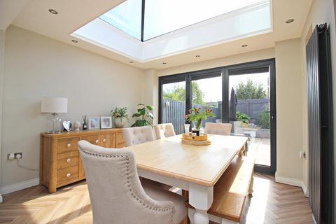 25 Bowes Gardens, Springwell, Gateshead, NE9 7NZ