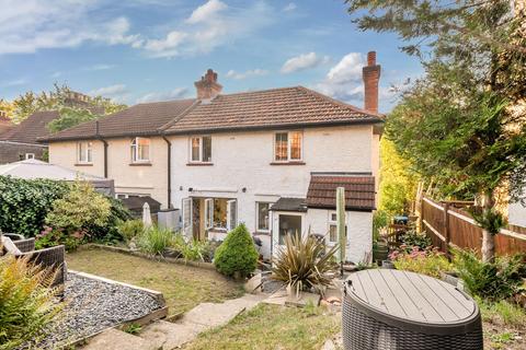 3 bedroom semi-detached house for sale, Farningham Road, Caterham CR3