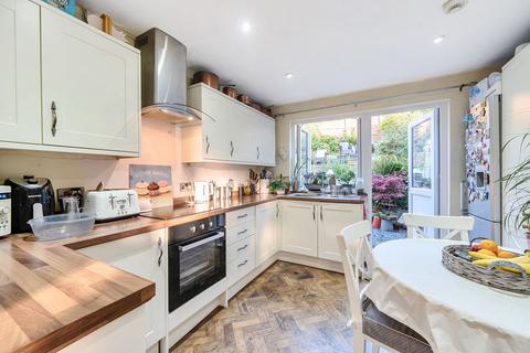 3 bedroom semi-detached house for sale, Farningham Road, Caterham CR3