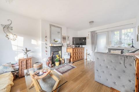 110 Farningham Road, Caterham, CR3 6LJ