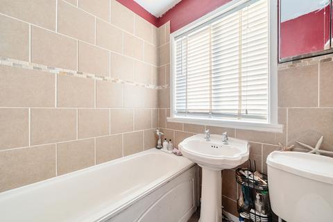110 Farningham Road, Caterham, CR3 6LJ
