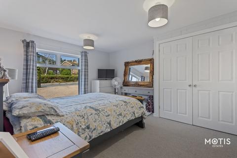 27 Cauldham Close, Capel Le Ferne, Folkestone, CT18 7HH