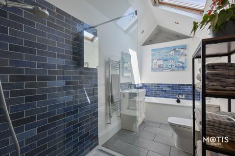 27 Cauldham Close, Capel Le Ferne, Folkestone, CT18 7HH