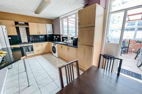 3 bedroom end of terrace house for sale, Parlaunt Road, Slough SL3