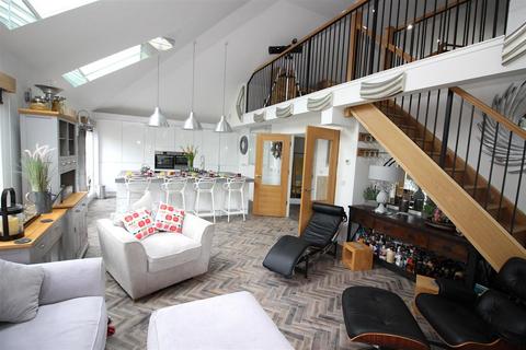undefined, Castlehill Crescent, Kilmacolm PA13