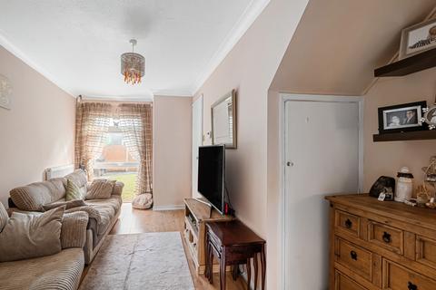 2 bedroom terraced house for sale, Apsledene, Gravesend DA12