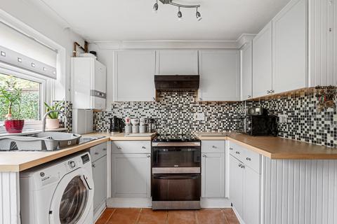 12 Apsledene, Gravesend, DA12 5ED