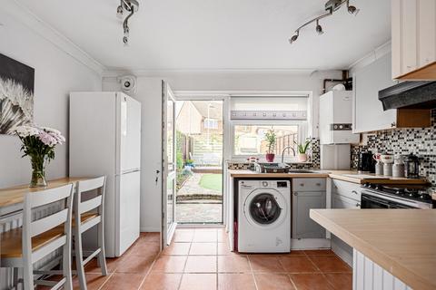 12 Apsledene, Gravesend, DA12 5ED